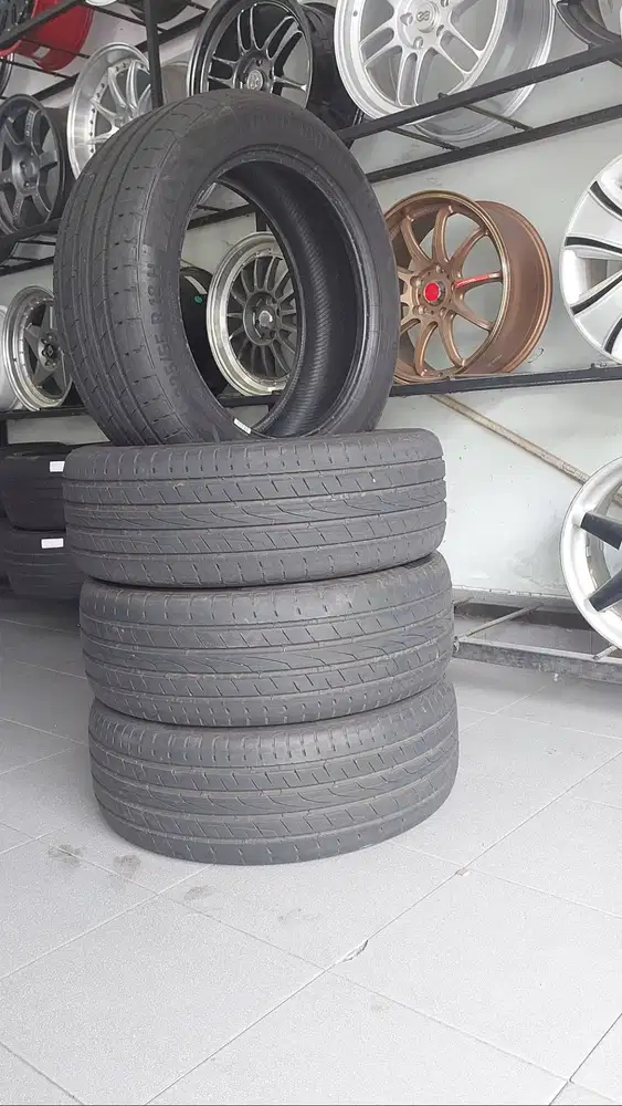 Ban Continental UC 6. 225/55/18.Innova Reborn/Zenix, Alphard, Vellfire