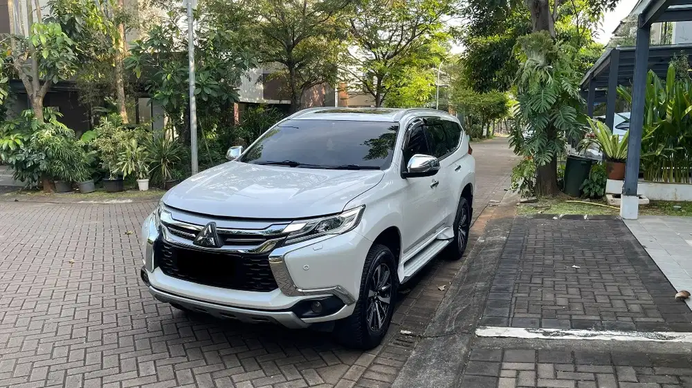 (CASH)(Low Km70ribu)Mitsubishi Pajero Sport Dakar AT 2018 NIK 2017