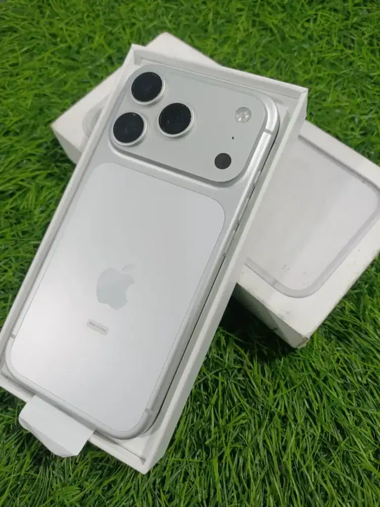 iPhone 17 PRO 256GB SILVER
Resmi iBox 
Garansi On 05 Februari 2026