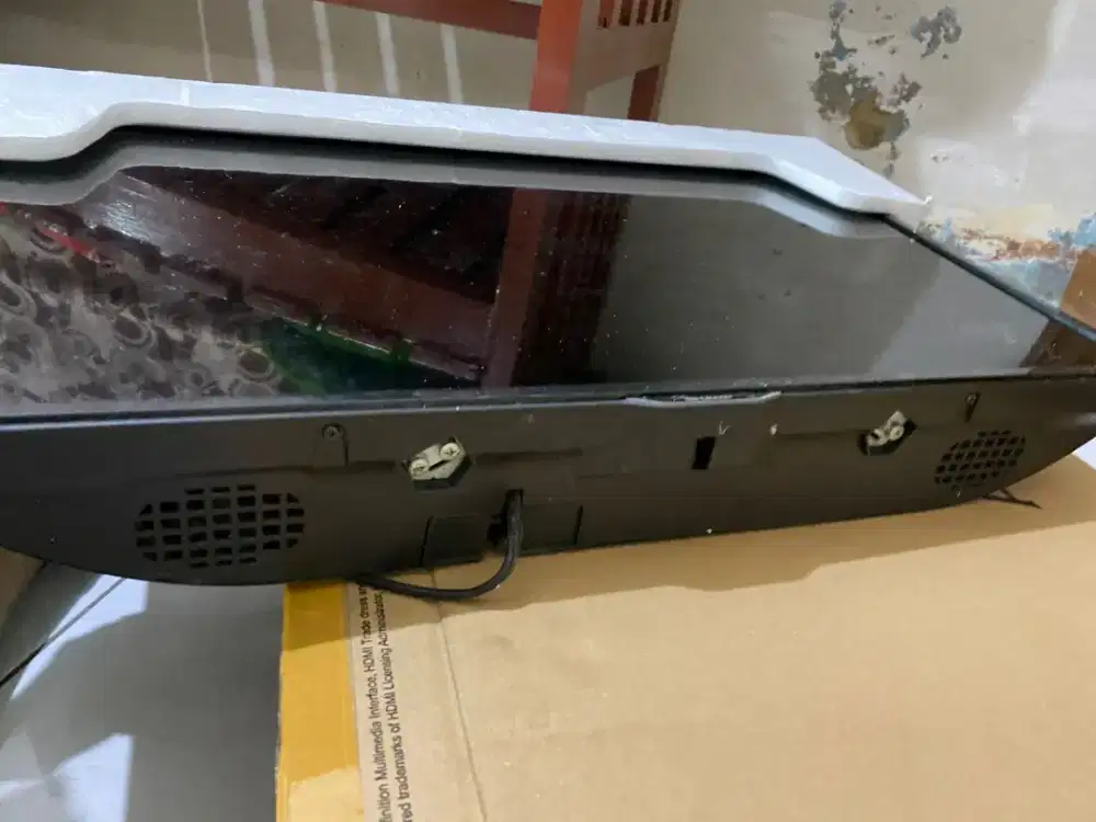 Di jual tivi Sharp 28 inch