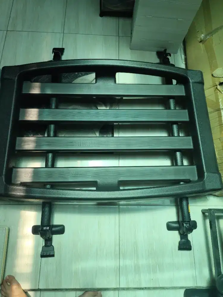 Crossbar Otorack Pro dan Roofrack Like New Siap Pakai