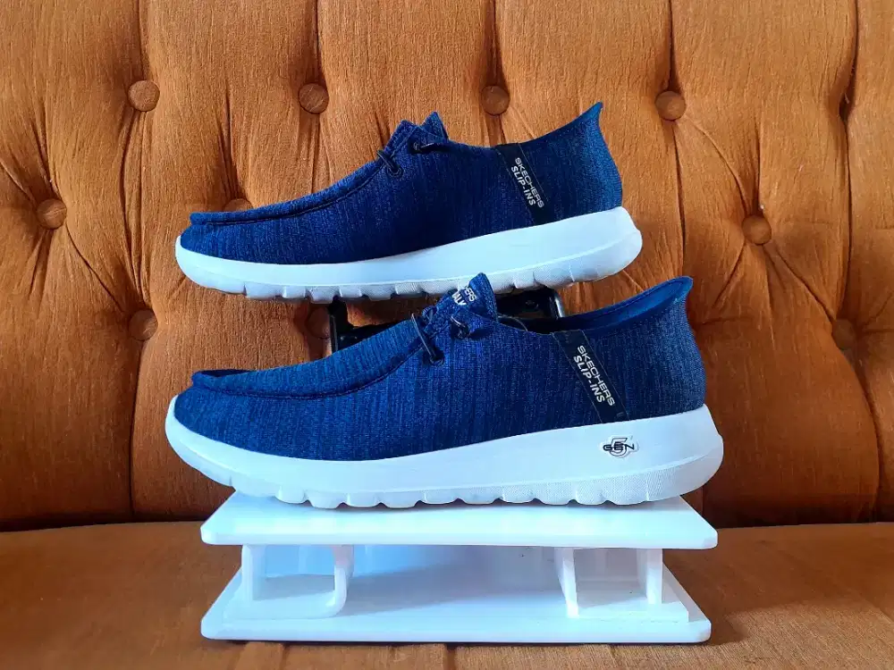 Skechers Go Walk Max