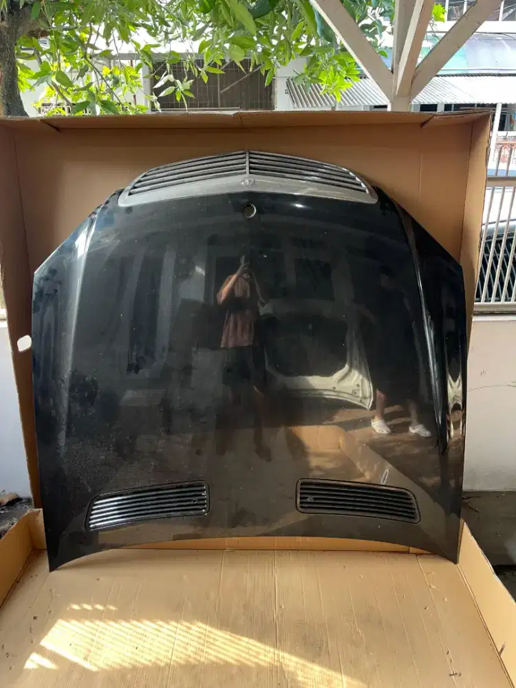 Kap motor Mercedes W221/S Class