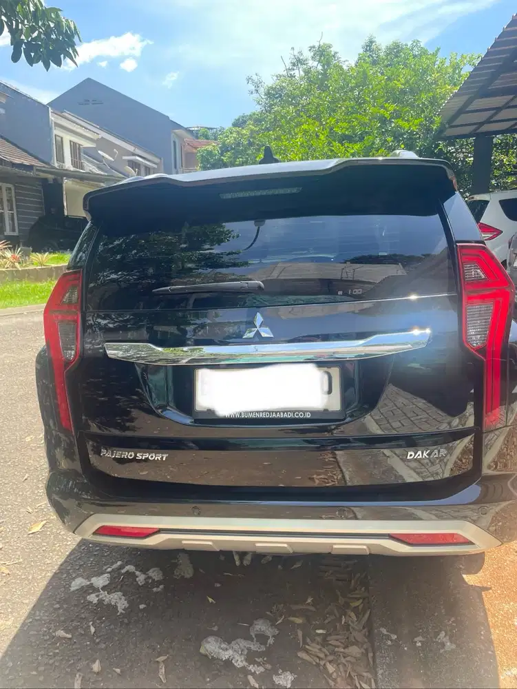 DIJUAL Mitsubishi Pajero Sport Dakar 4x2 AT Diesel 2022 Hitam