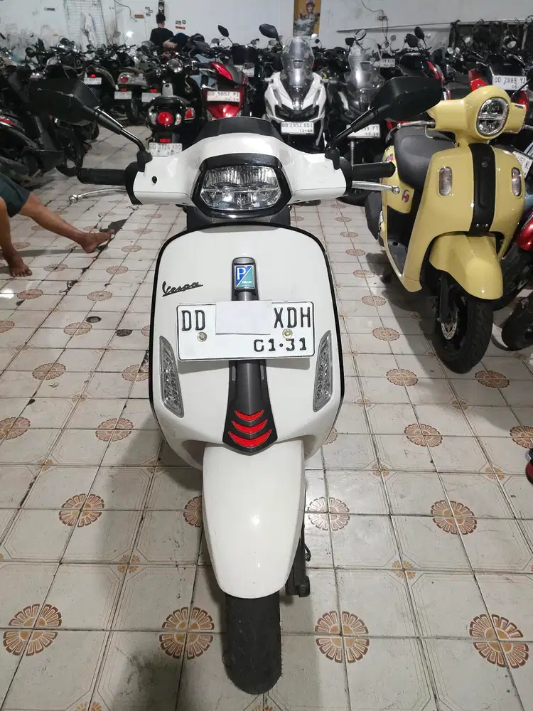 Piaggio Vespa Sprint S 150cc 2025 Putih