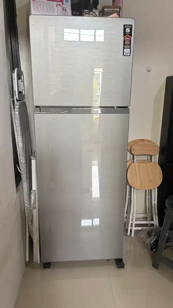 DIJUAL KULKAS POLYTRON TANPA CACAT MASIH GARANSI