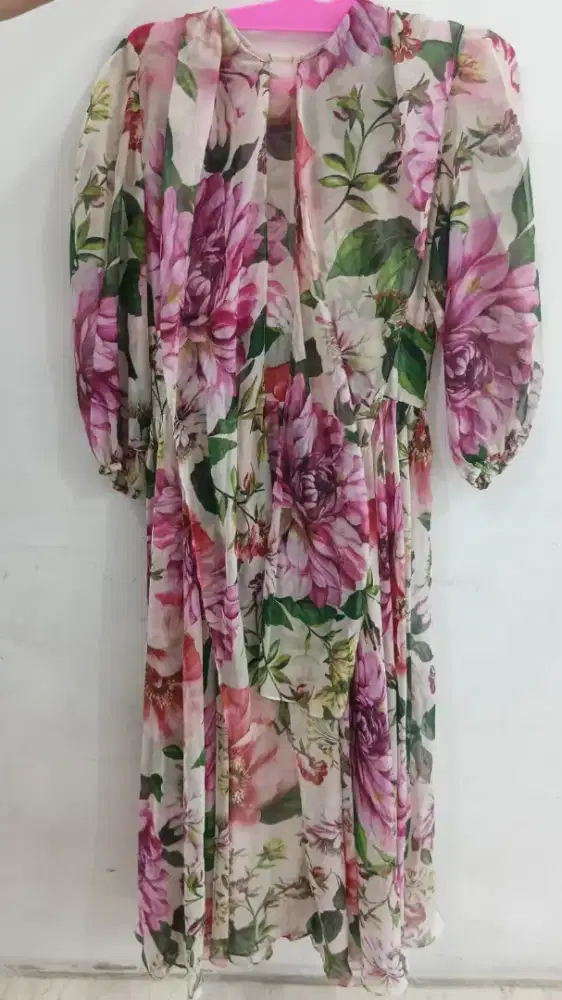 Dress bunga-bunga pink