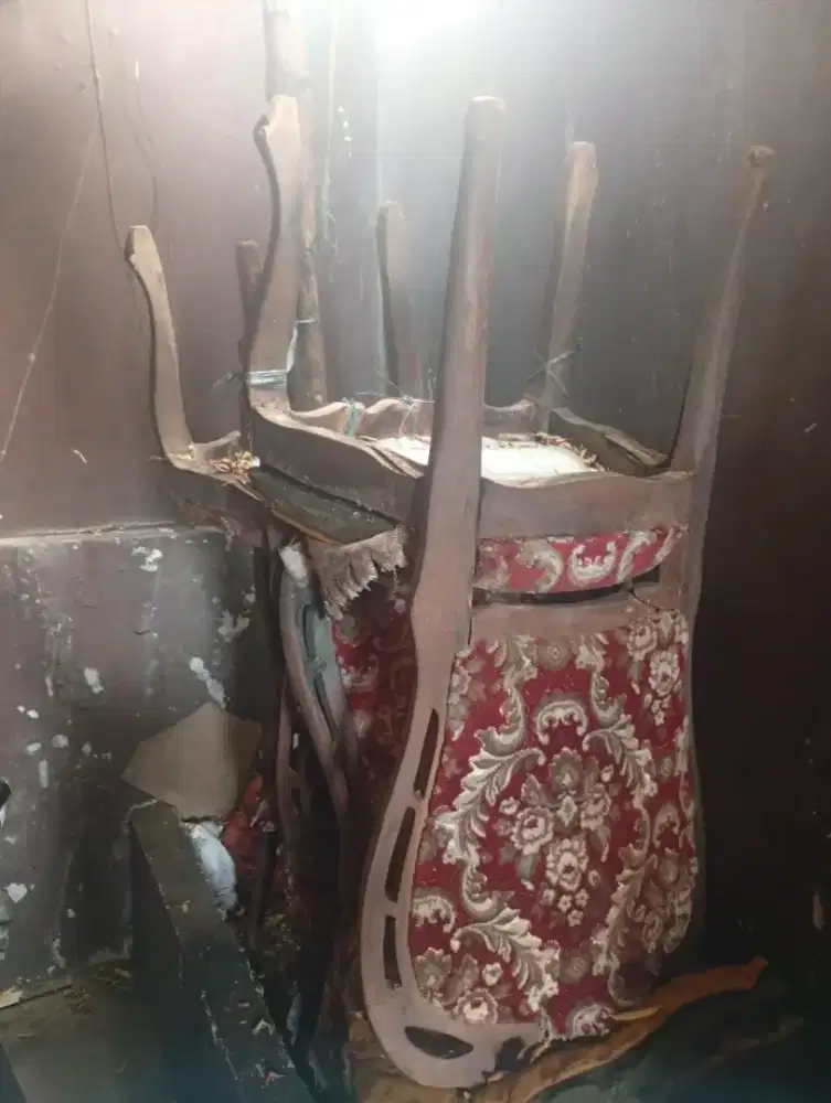 Bangku bekas kayu jati