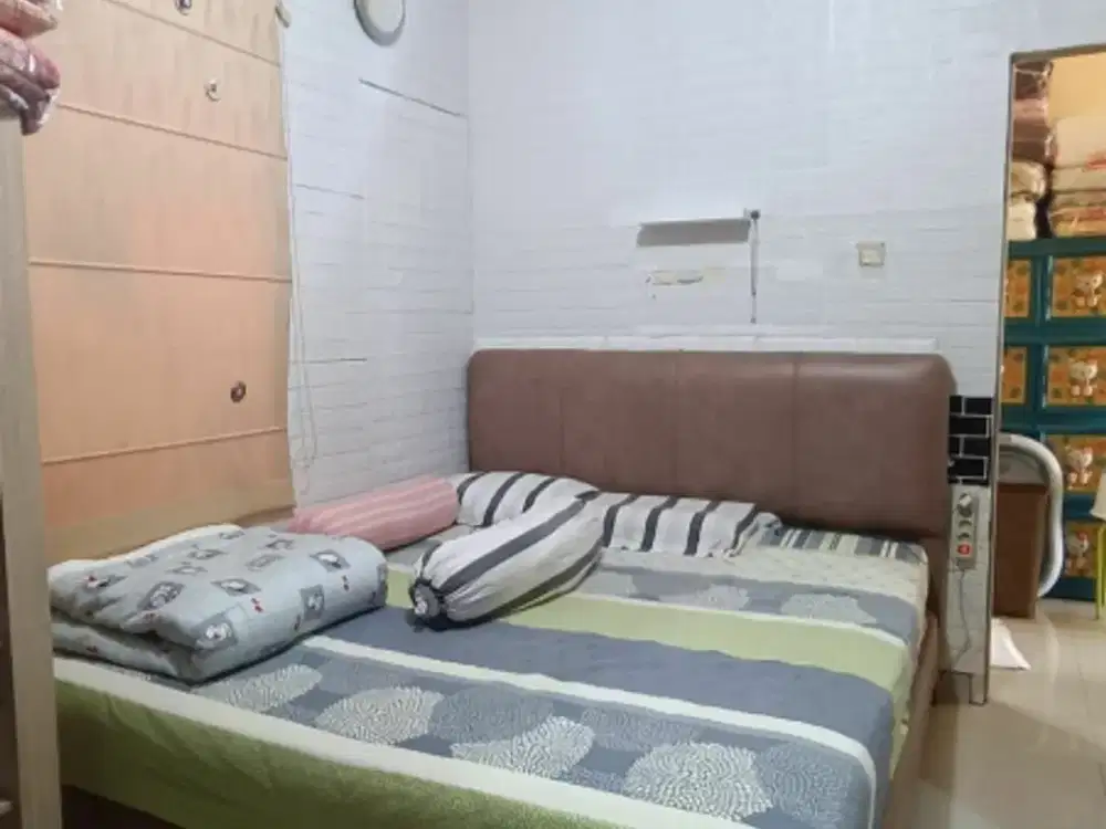 dijual rumah jl layar permai pik