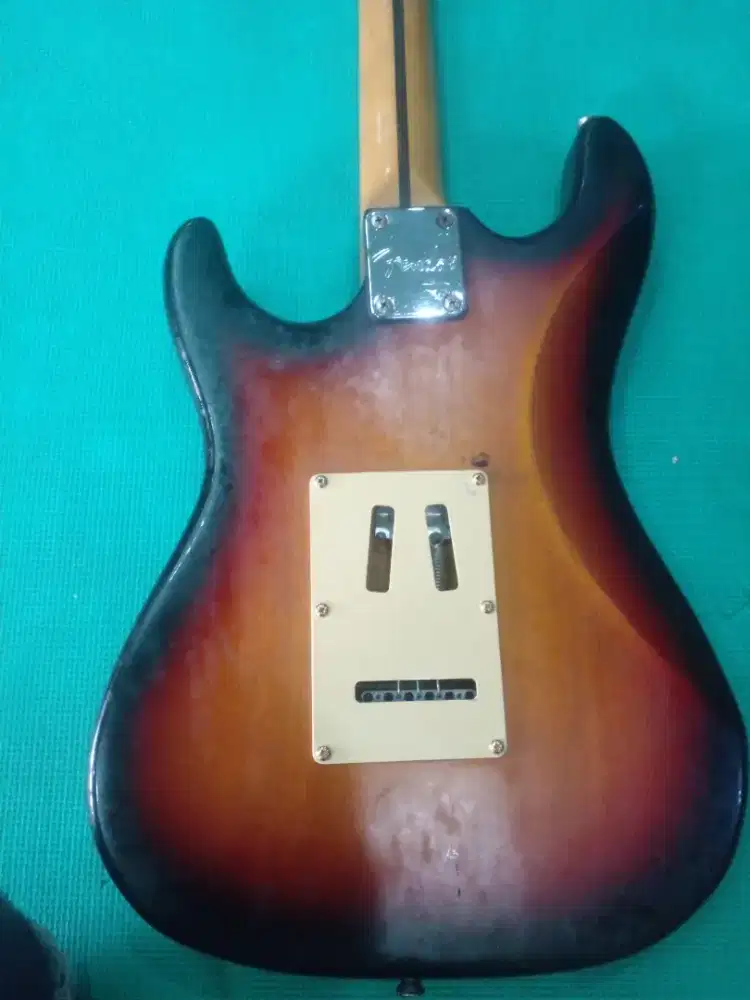 Gitar fender stratocaster alnico