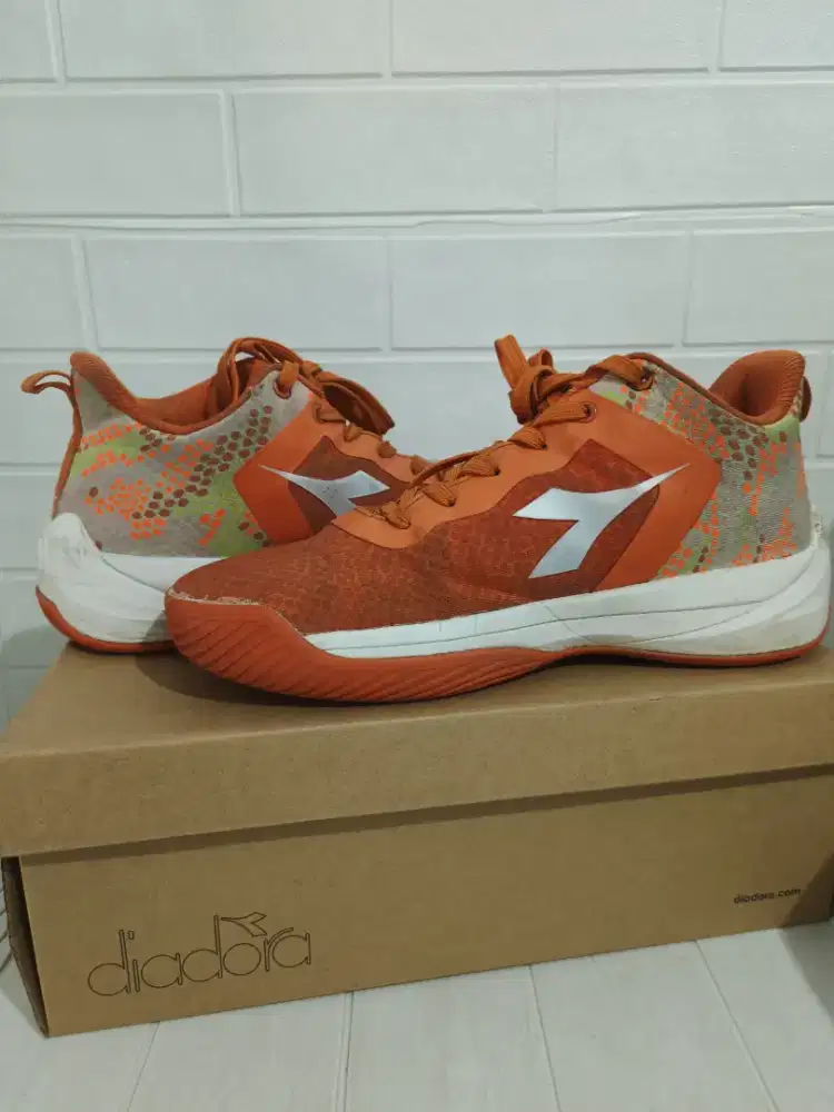 Sepatu basket Diadora Preloved