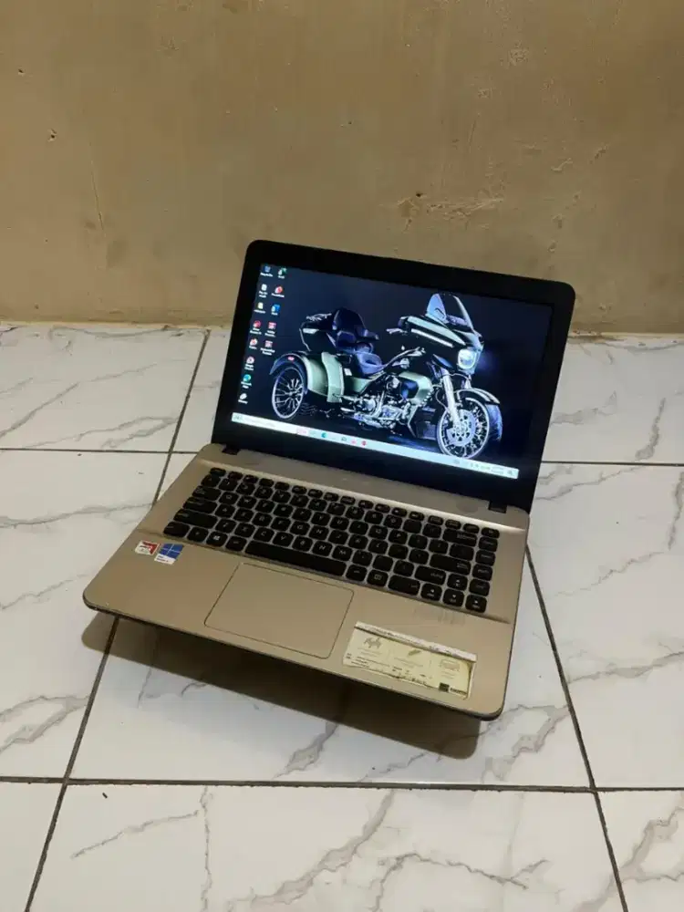 Asus Vivobook X441BA Series Amd A9 Radeon R5 3.1Ghz