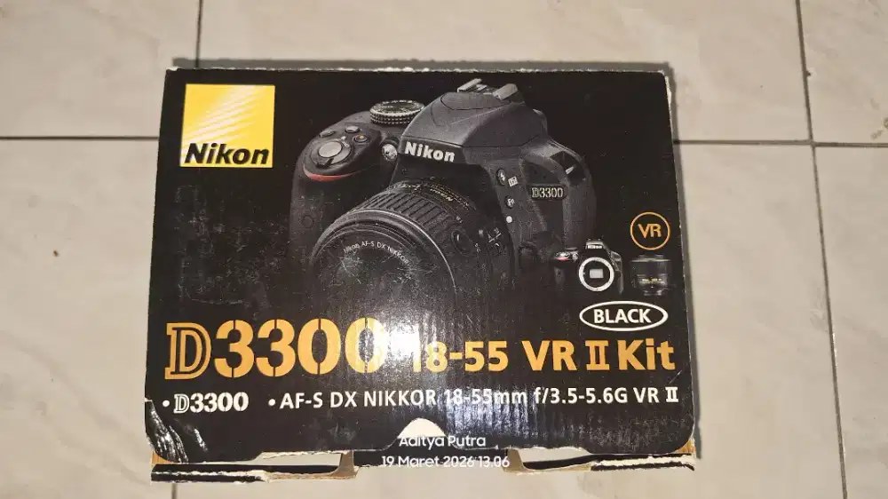 Nikon D3300 + lensa KIT