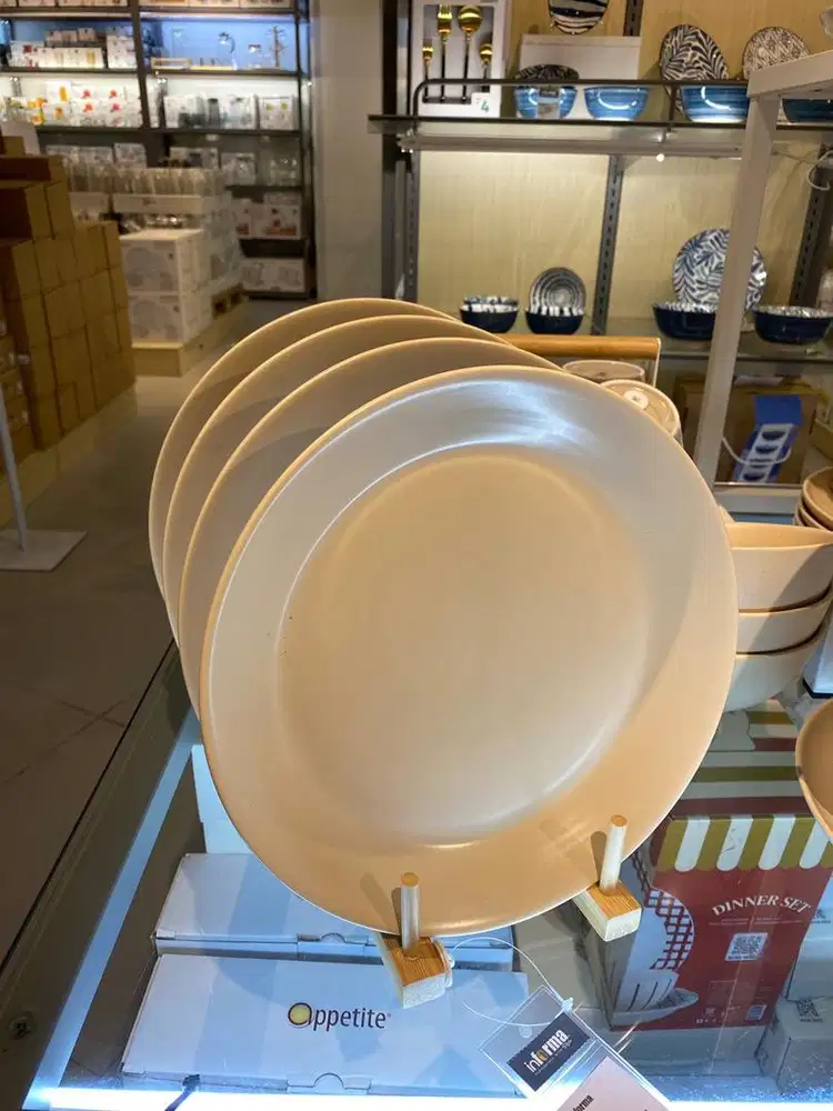 dinner set of 4