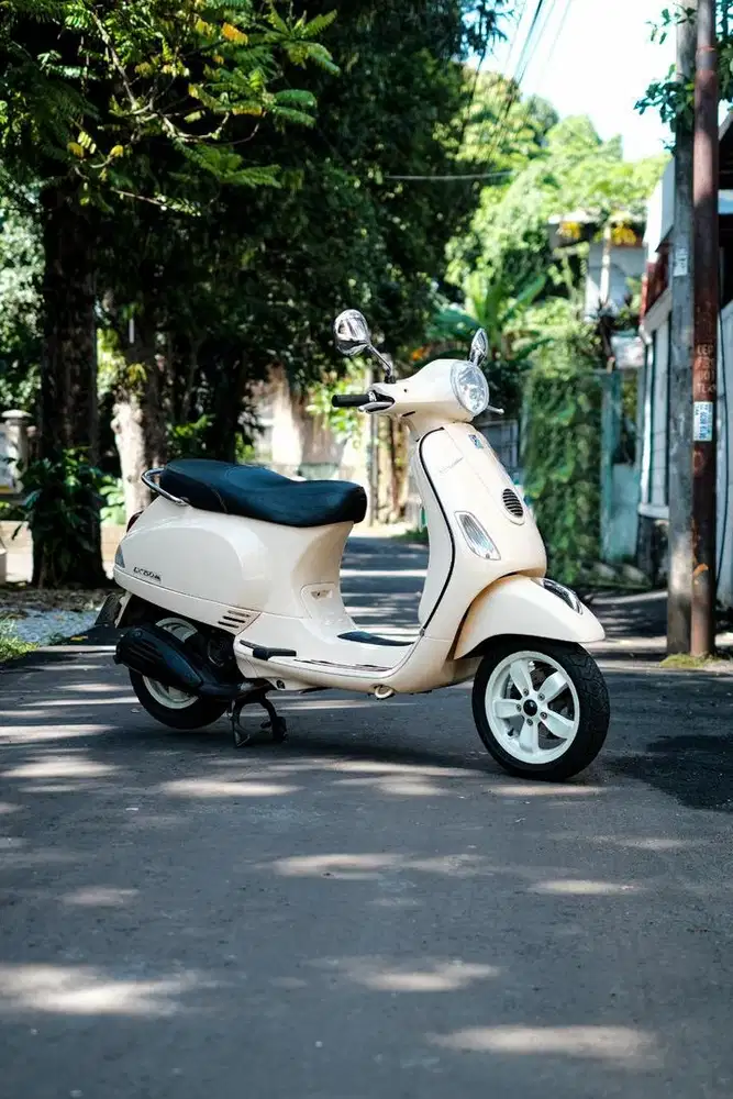 PIAGGIO VESPA LX 150 2V INJEKSI 2012 MURAH BERGARANSI