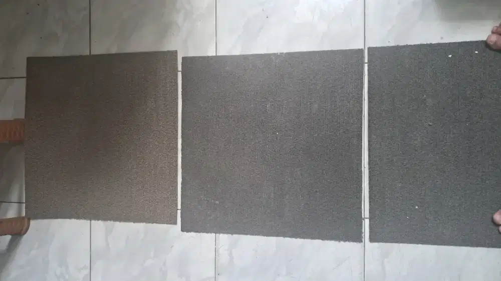 Karpet Tile 50x50 cm, Eks Kantor
