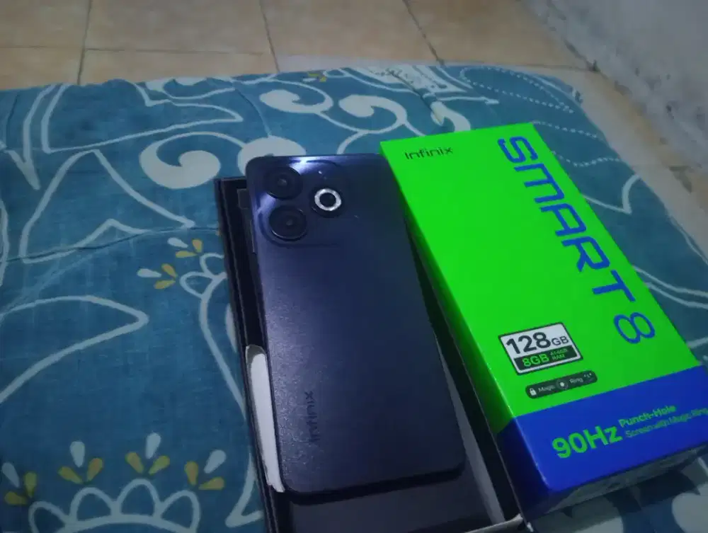 INFINIX SMART8 ram 4/128 GB mulus no minus lengkap