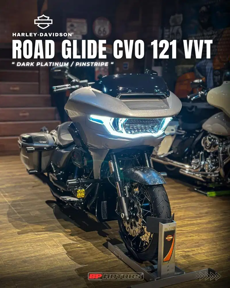 H-D All New Road Glide CVO 121 VVT Full Hedon acc branded like new