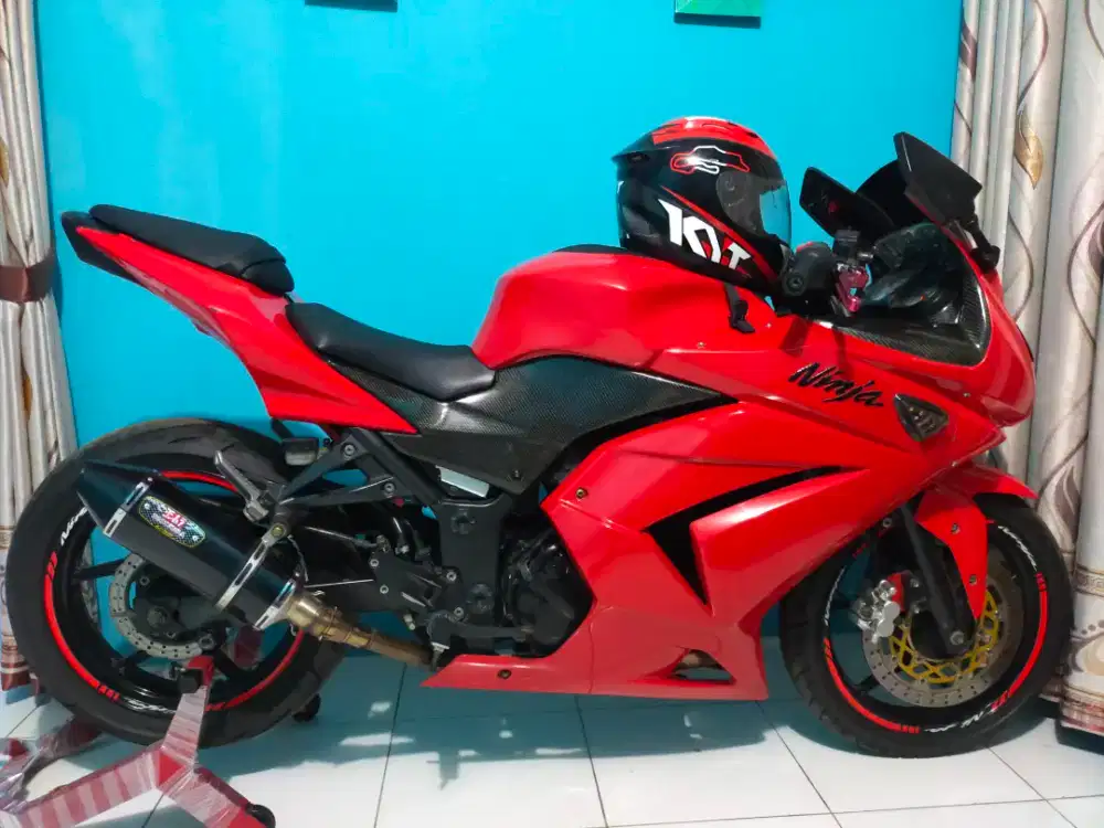 Kawasaki ninja 250 karbu tahun 2012