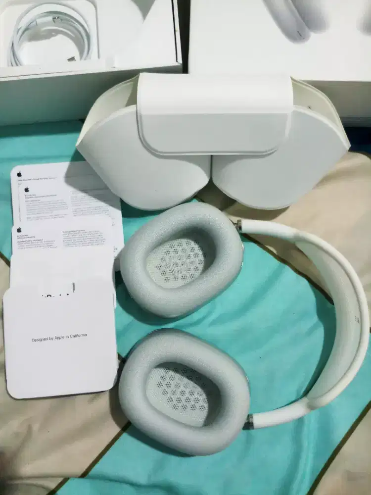 Airpods MAX Apple Powerfull Sound Iphone Likenewe Gucci Rolex Hermes