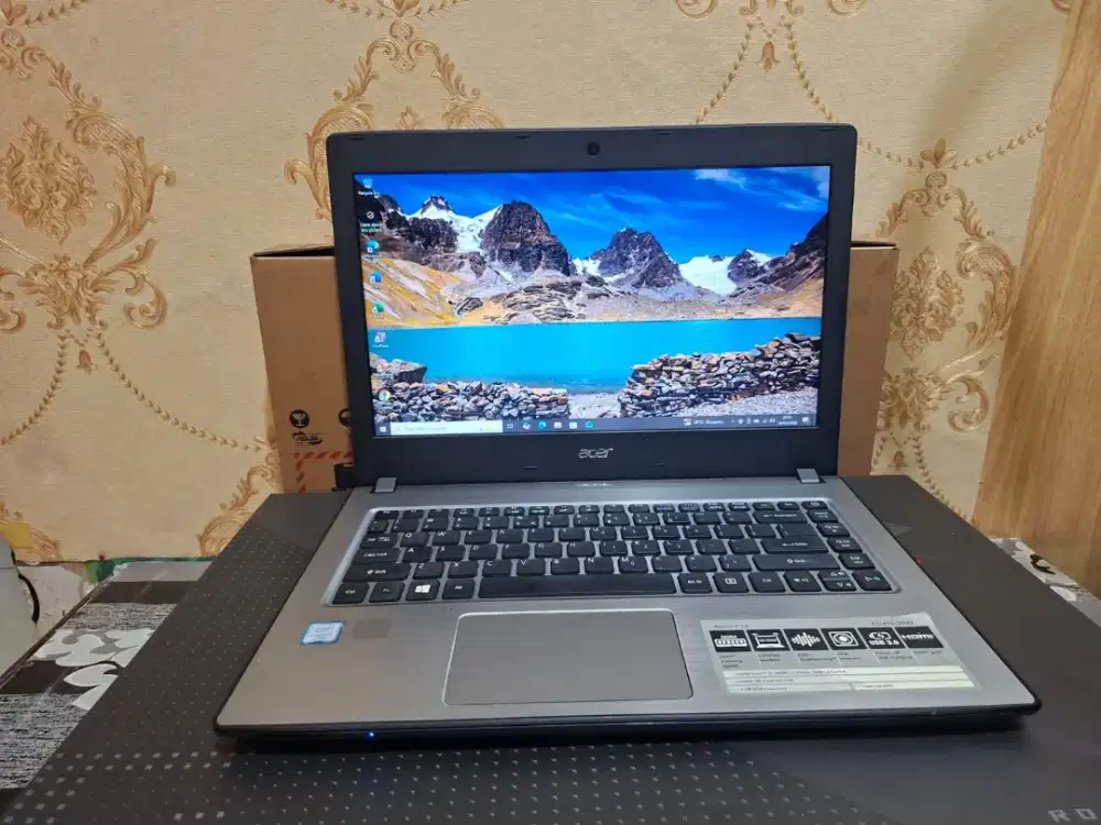 Laptop Acer E5-475 Core i3-6006U -8GB -SSD 256GB -SIAP PAKE