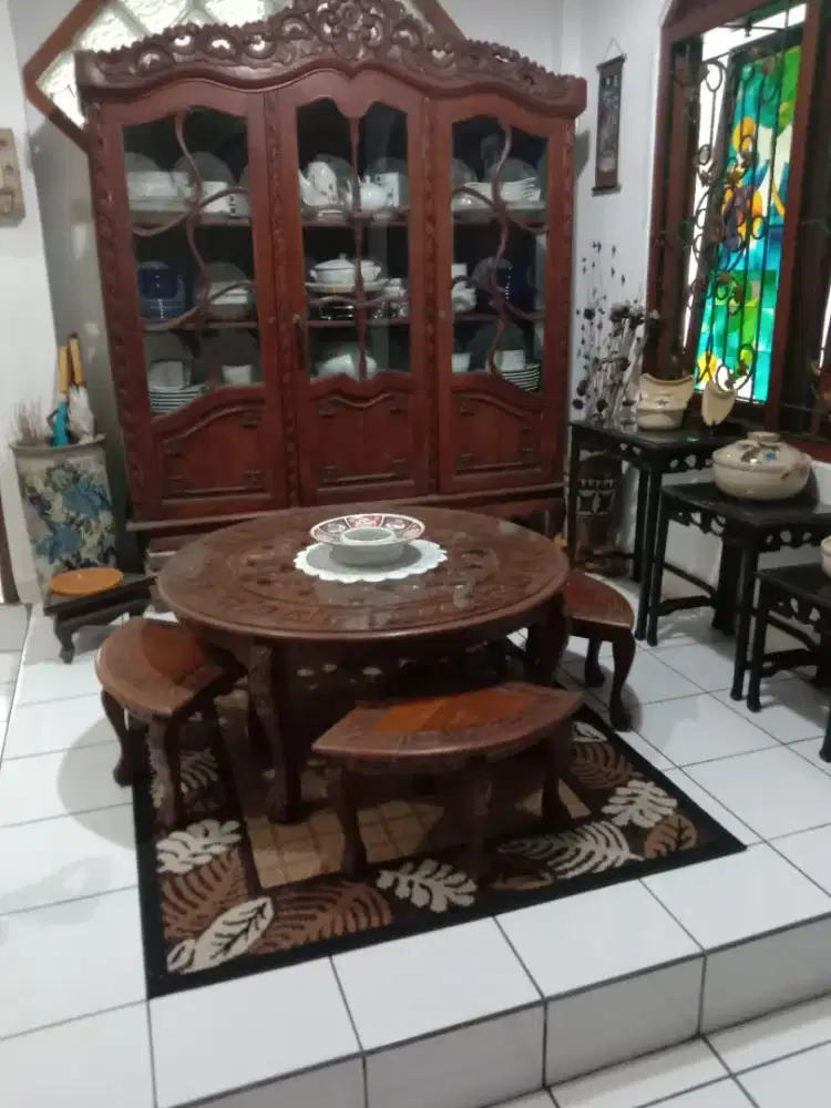 Lemari Jati & Meja Ukir Jati