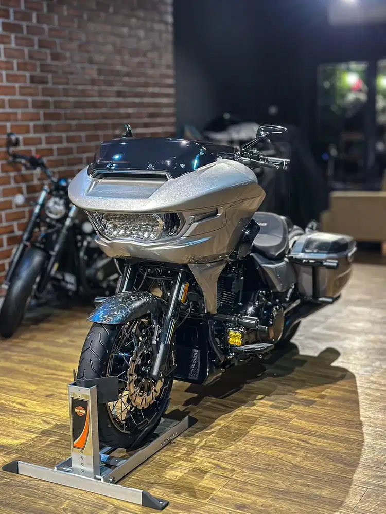 All New Road Glide CVO 121ci VVT Full Acc Hedon mulus istimewa low odo