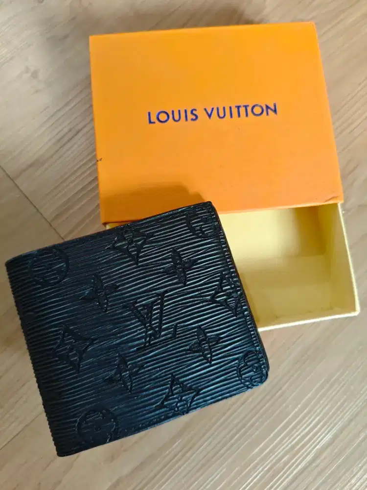 Dompet kulit pria wanita, lv