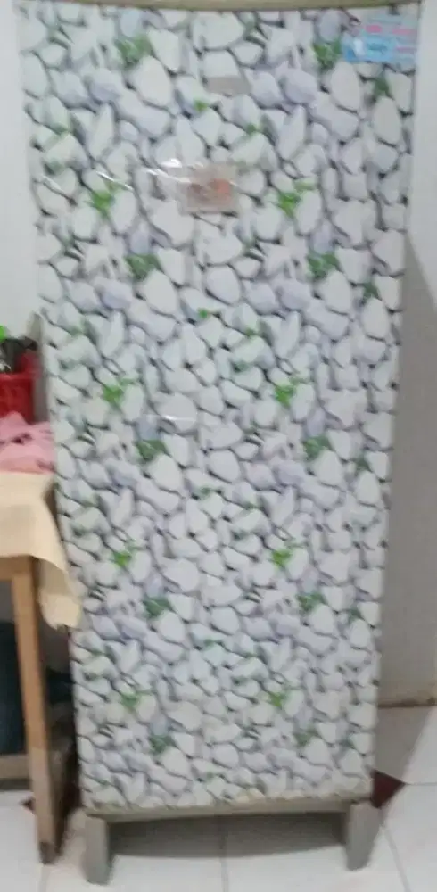 Dijual kulkas second 1 pintu merk Aqua Sanyo