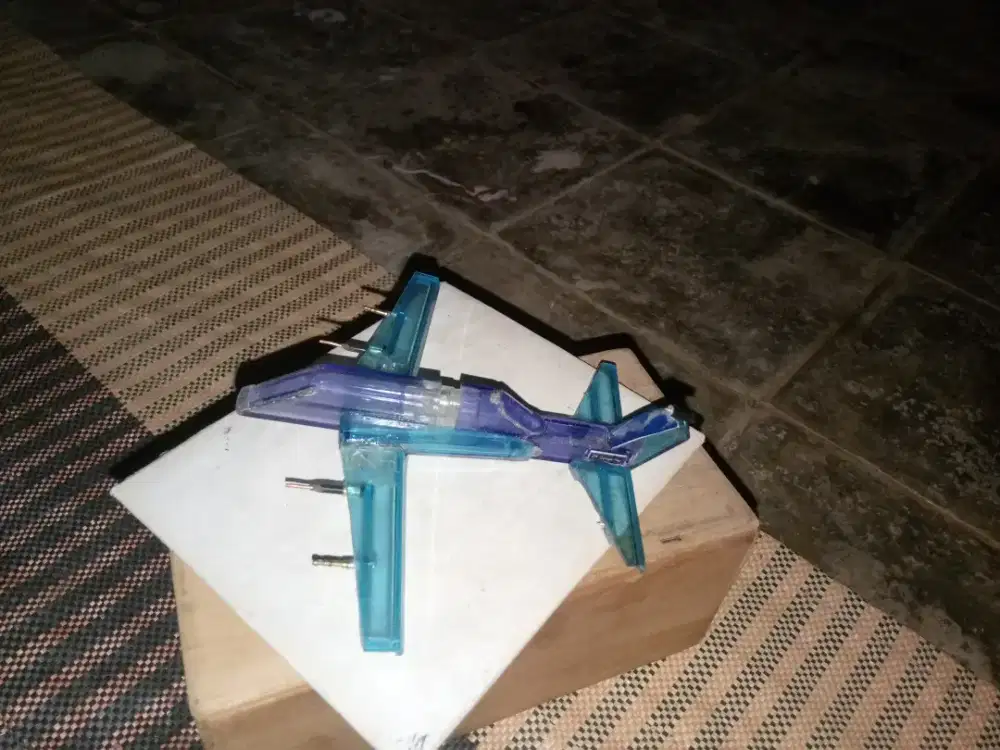  Pesawat Tempur dari Korek Gas Bekas - Bukti Kreasi Ramah Lingkungan