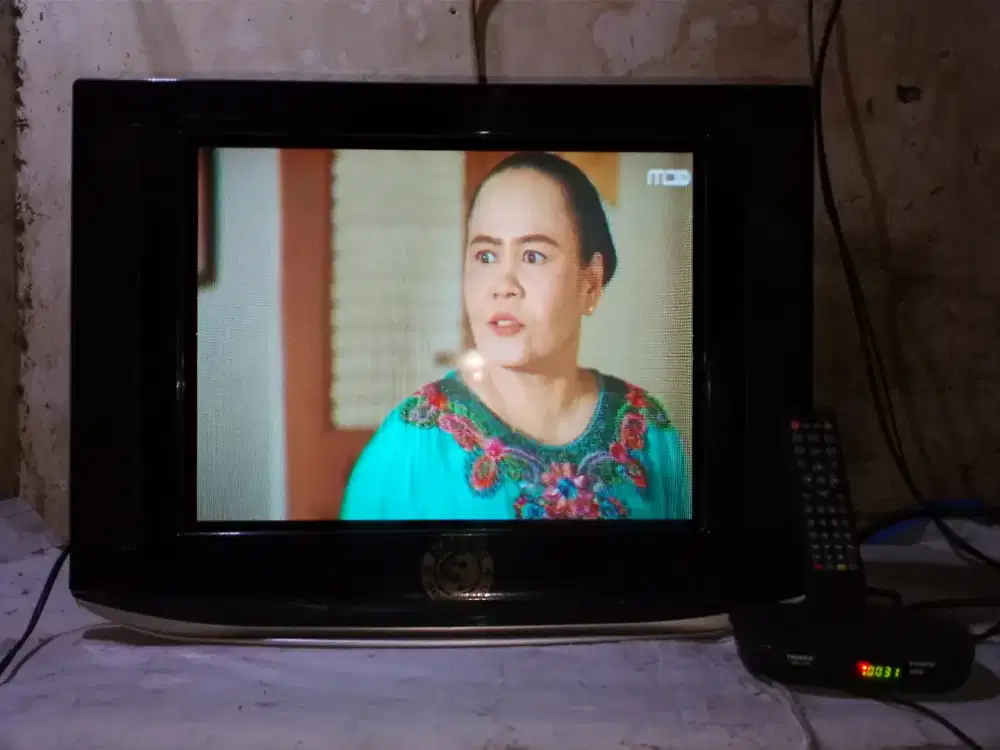 TV 21LG slim plus STB