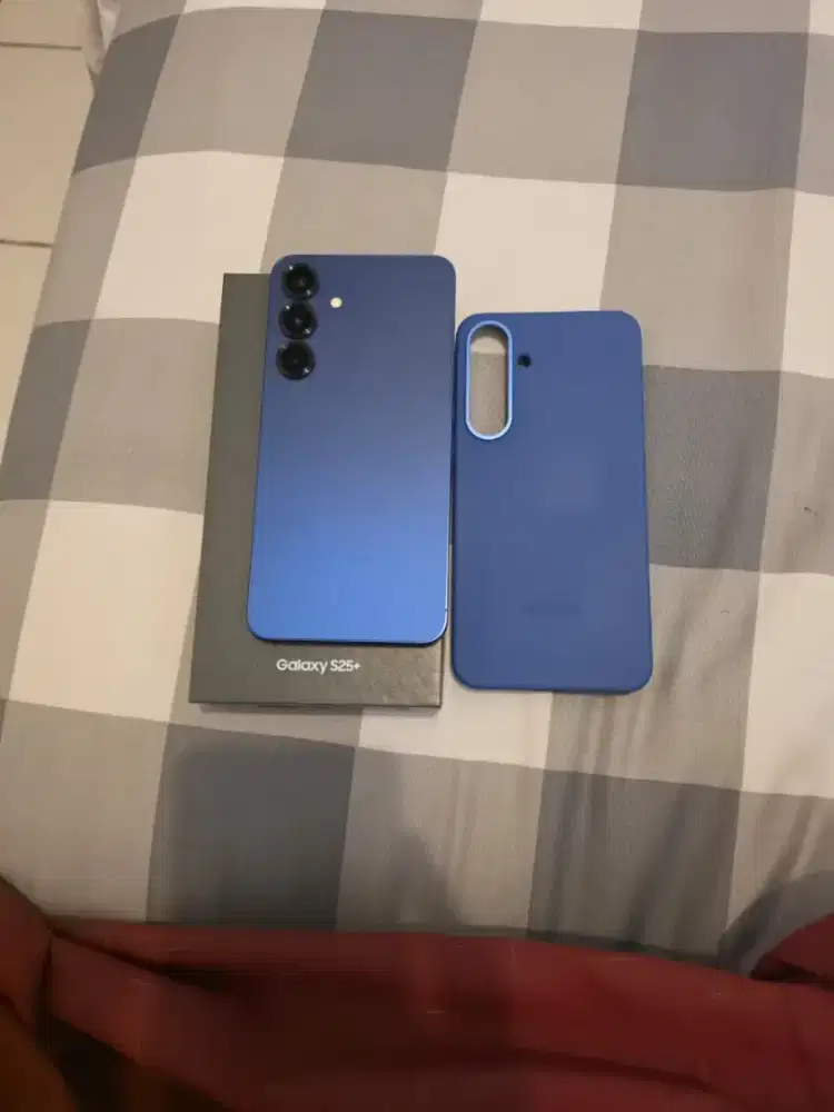 Samsung Galaxy s25+ Navy 12/512 (bergaransi)