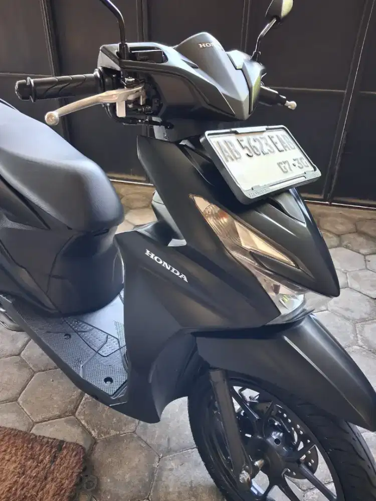 Beat deluxe keyless hitam doff 2025 low km gbm