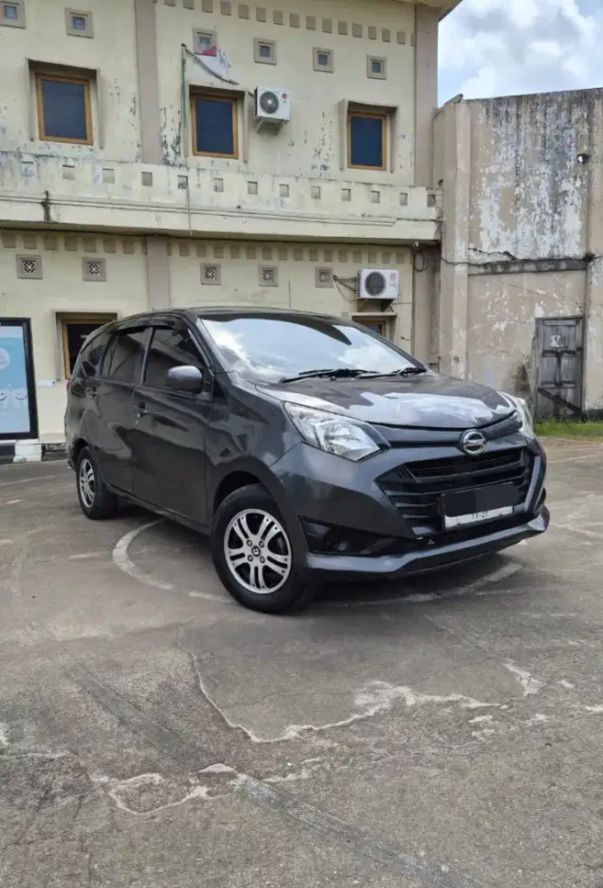 Daihatsu Sigra tipe M