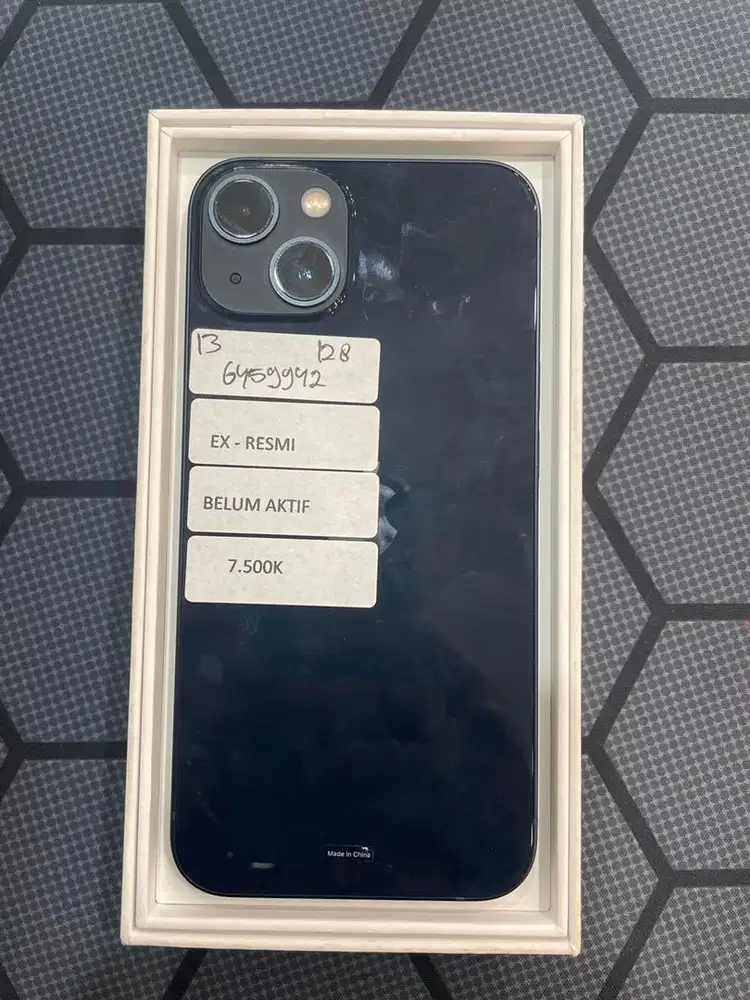 IPHONE 13 BRAND NEW OUT BOX