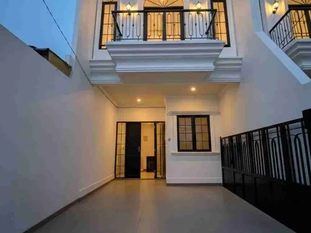 Rumah Baru Design Classic Non Komplek di Cipinang Cempedak Jaktim