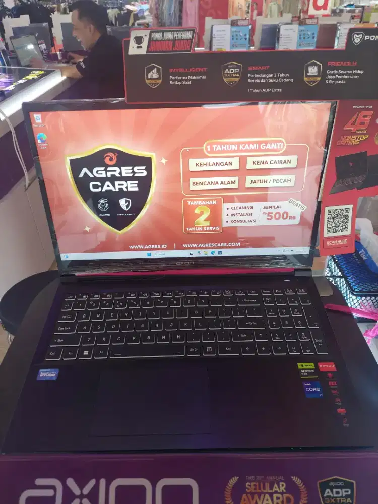 LAPTOP AXIO PONGO 735