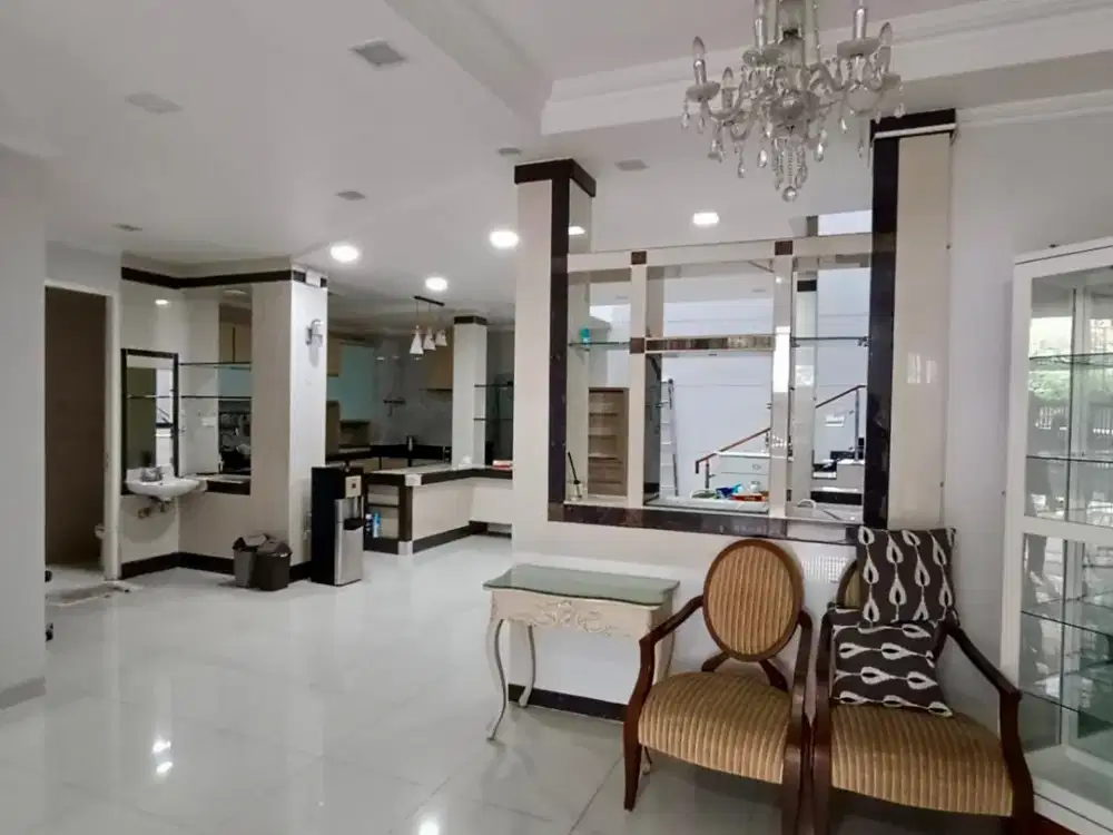 Jual Cepat Rumah Minimalis 9x17m² di Gading Kirana, 2,5 Lt, SHM