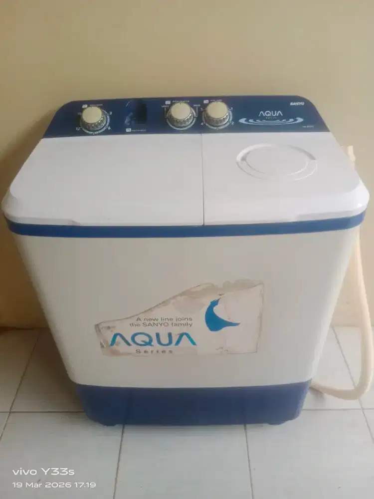 Mesin cuci merk aqua 8kg