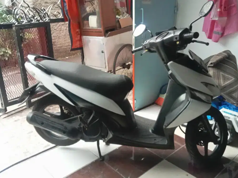 Vario Tahun 2008 Absolute Putih