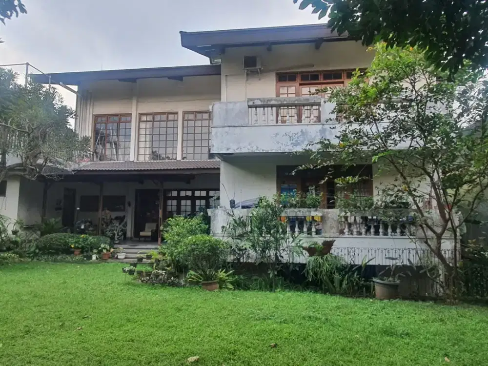 Rumah Lokasi Premium di Jalan Sutami Mainroad Bandung Utara