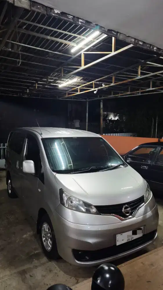 Nissan Evalia XV 2013 pemakaian 2014 tangan pertama