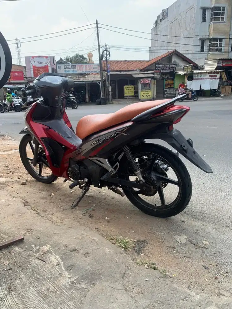 HONDA SUPRA DD HELM IN 2012