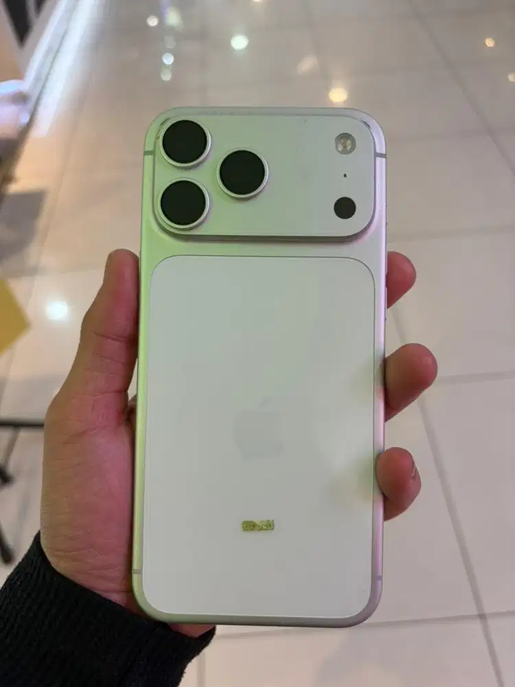 iphone 17pro max silver