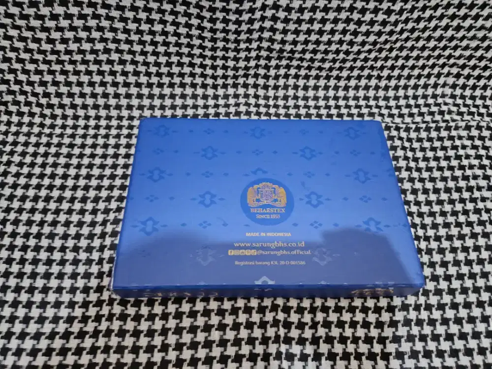 Sarung BHS Classic Brown