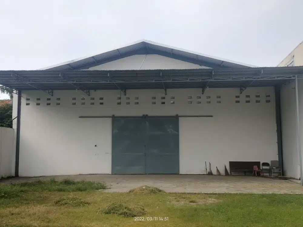 Disewakan Gudang di Kenjeran LB 16x27,5 = 440m Hanya 175Jt/th