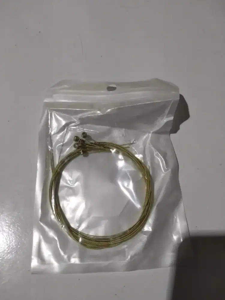 Satu set senar gitar import