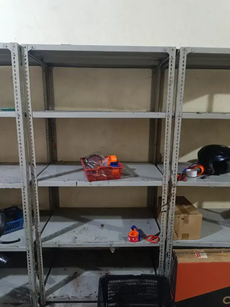 Rak besi ukuran 60x100x200