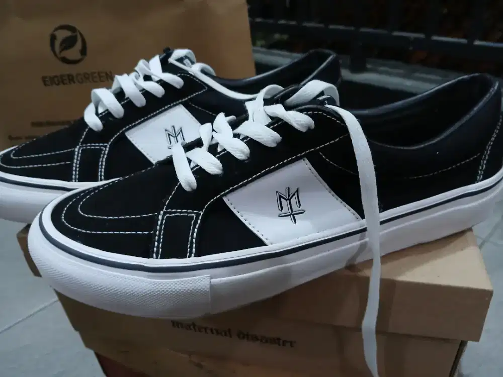 Sepatu Maternal Disaster Inverni Size 45 NEW (Original)