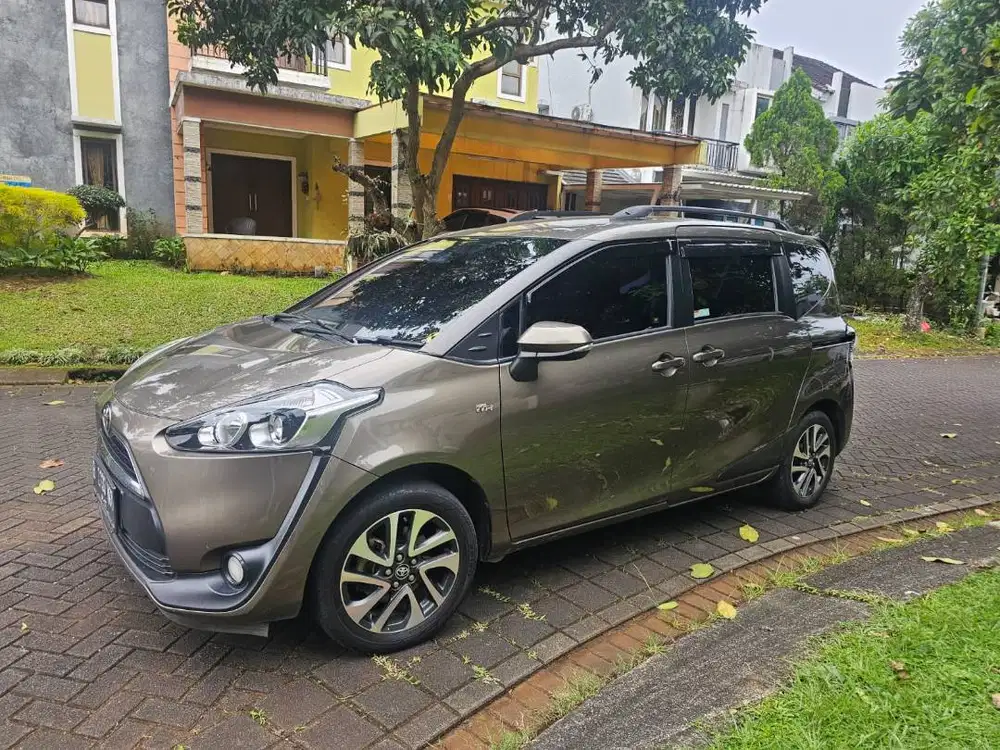 2017 Toyota Sienta V CVT A/T